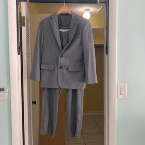 Boys size 14 R dress suit. Grey.